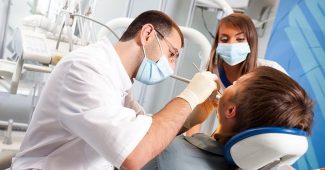 Dantų implantavimas ir protezavimas